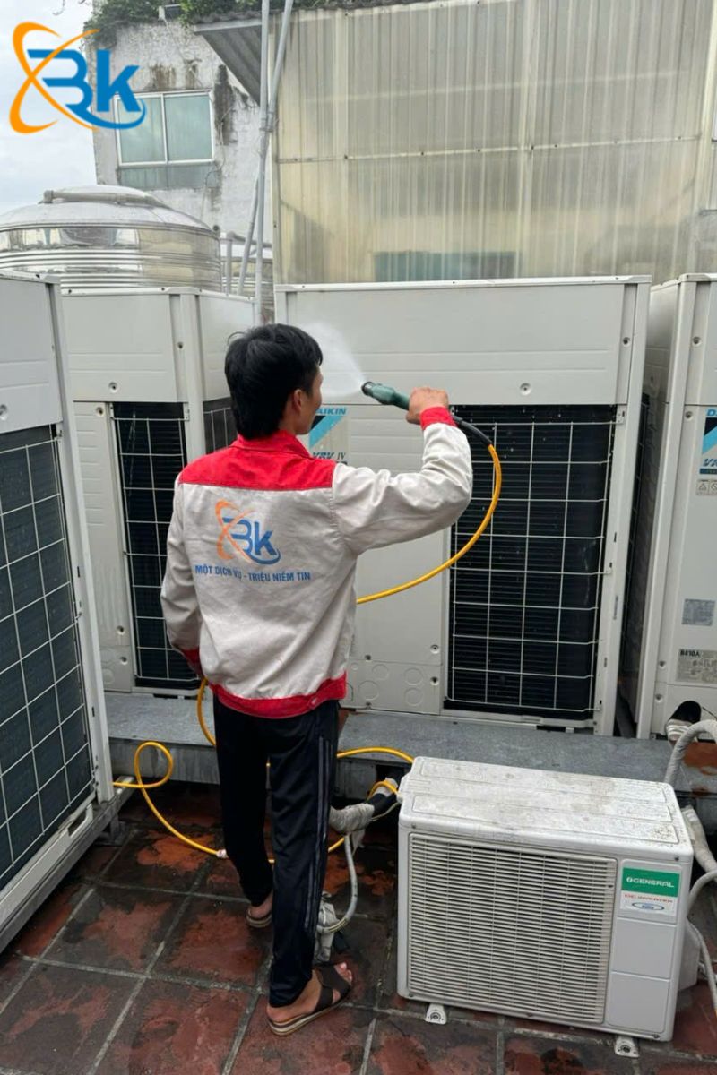 Ánh mặt trời có thể ảnh hưởng tới cục nóng điều hòa