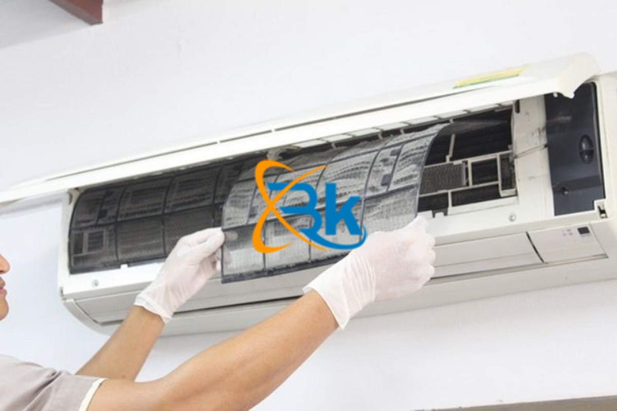 Cần xác định tình trạng hoạt động của điều hòa trước khi tiến hành vệ sinh