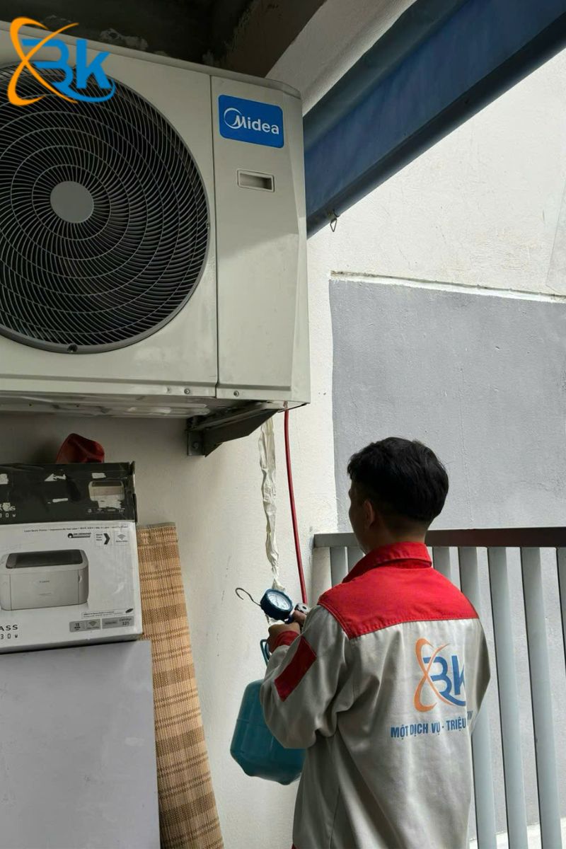 Quy trình sửa chữa và vệ sinh điều hòa tại Vinhomes Metropolis