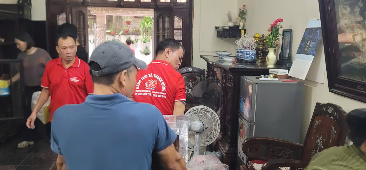 Taxi tải thành hưng