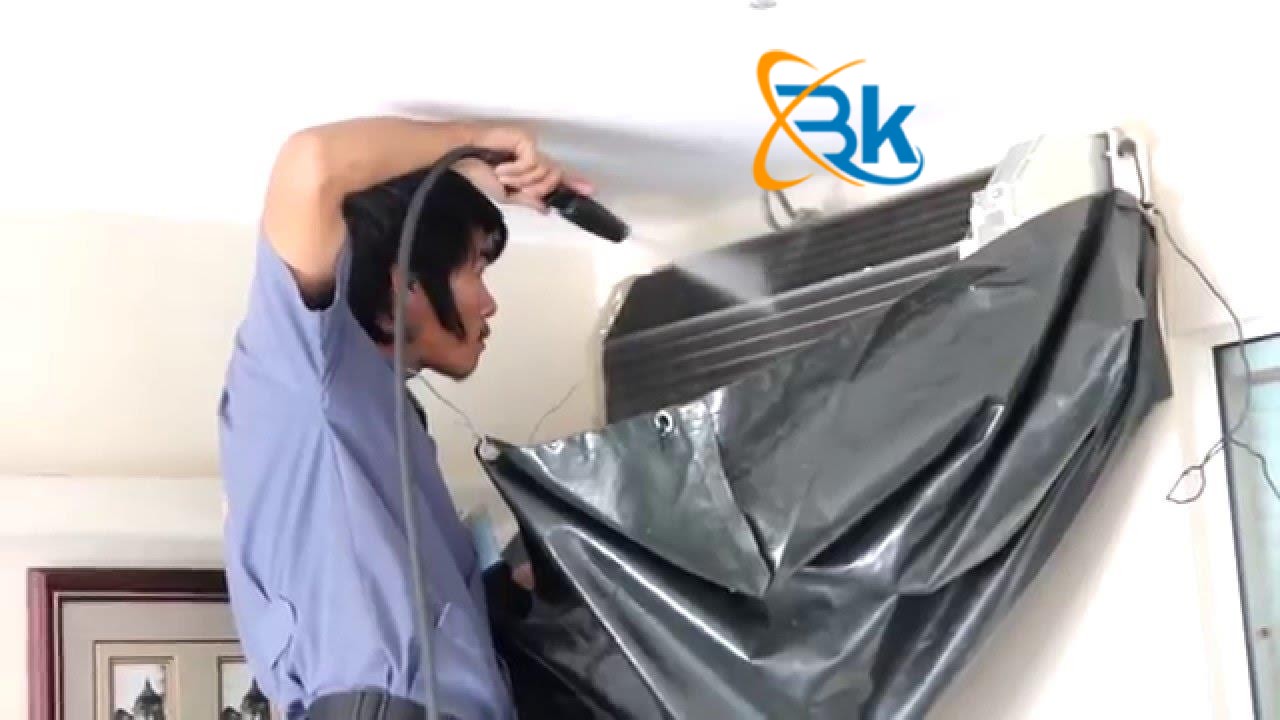 Túi vệ sinh điều hòa là dụng cụ không thể thiếu khi vệ sinh điều hòa 