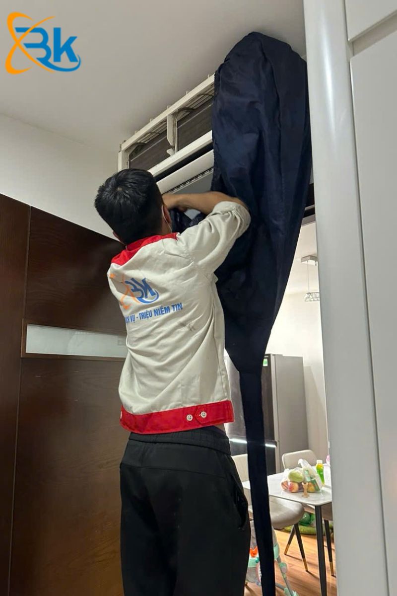 vệ sinh điều hoà định kỳ giúp tăng tuổi thọ thiết bị