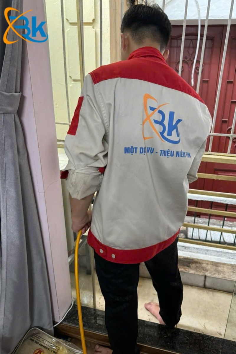 Vệ sinh điều hoà định kỳ tại Royal City giúp đảm bảo hiệu quả sử dụng